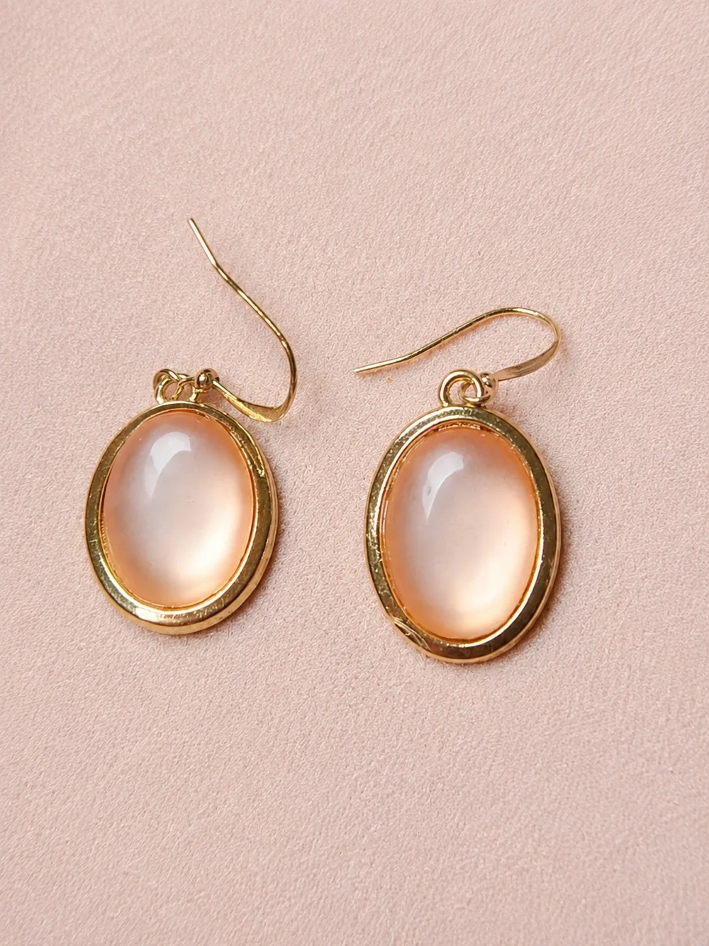 Elegant Gold-Tone Peach Cabochon Statement Necklace & Earring Set